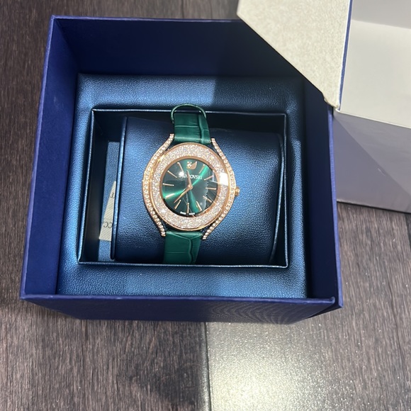 Swarovski watch main image 4